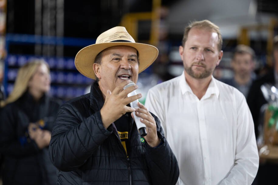 Governador Jorginho Mello autoriza obra de R$ 11 milhões em Papanduva durante festa