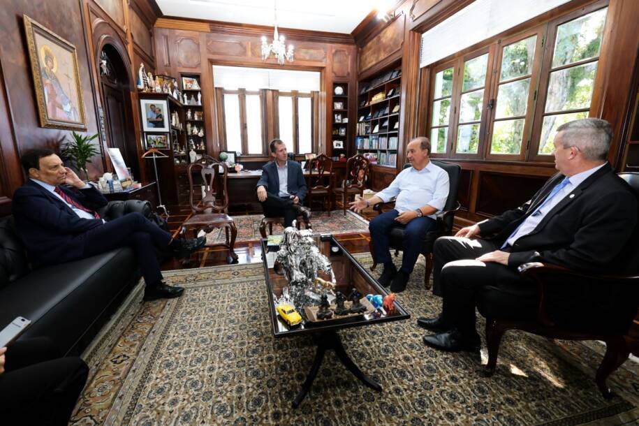 Governador Jorginho Mello e Lecir Ghisi discutem doações do IR para fundos sociais
