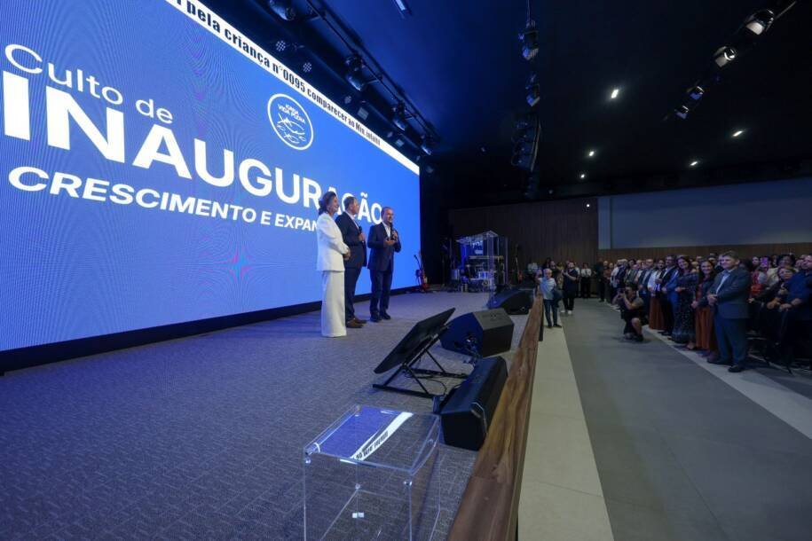 Governador Jorginho Mello inaugura templo do Ministério Vida Plena em Brusque