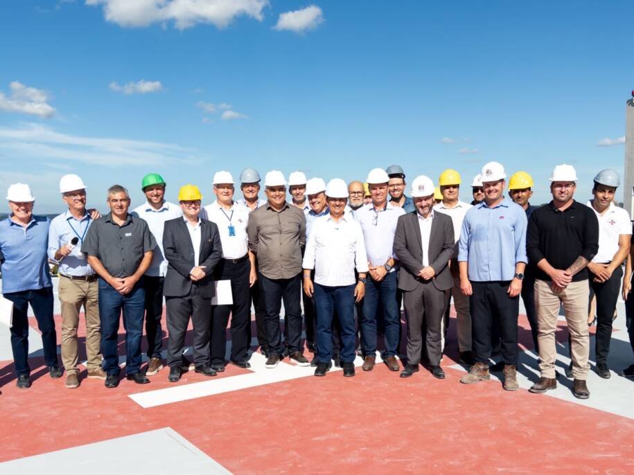 Governador Jorginho Mello visita obra do Hospital São Vicente e destaca 93% concluído