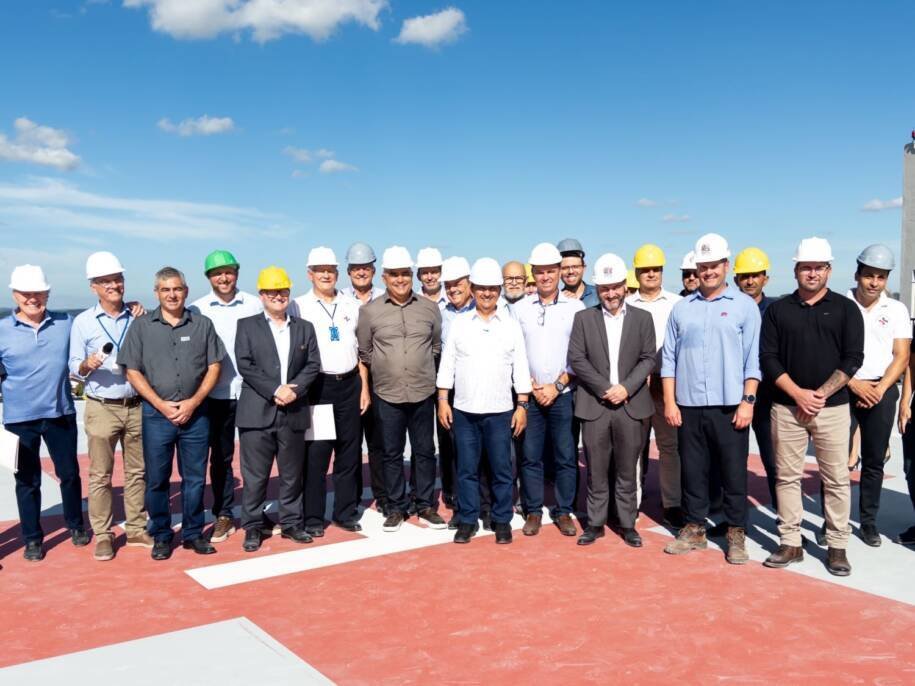Governador Jorginho Mello visita obra do Hospital São Vicente e destaca 93% concluído