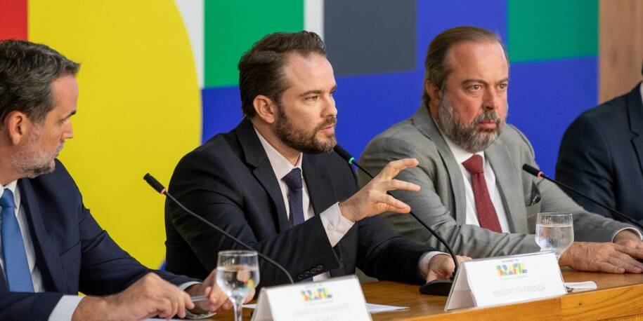 Governo aumenta imposto sobre cigarros para compensar isenção de combustíveis