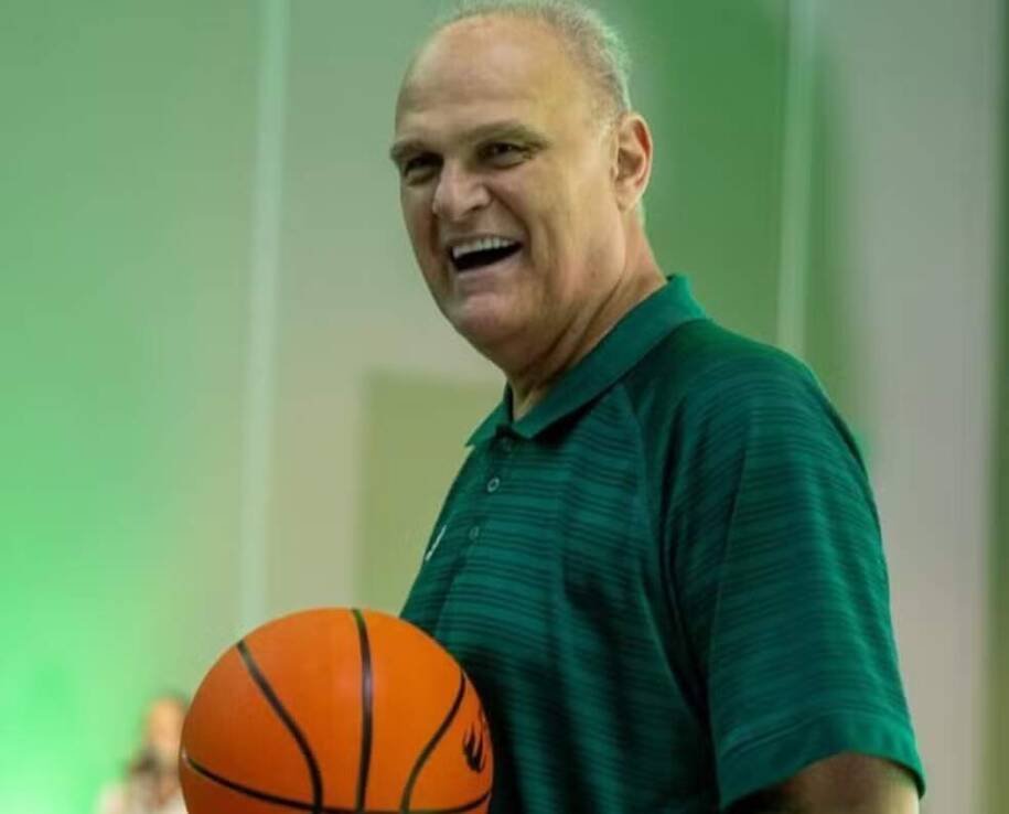 Governo de São Paulo lamenta morte de Oscar Schmidt após parada cardíaca