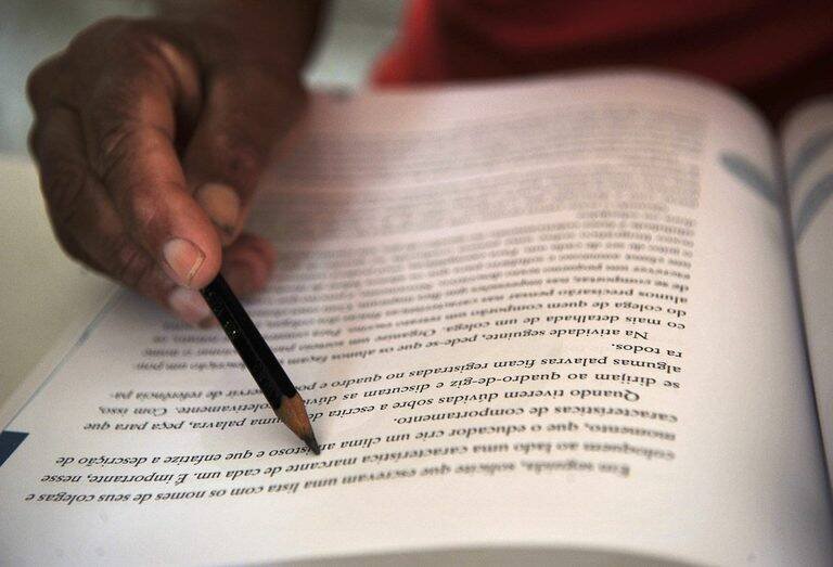 Governo do Brasil lança CadEJA e busca reduzir analfabetismo entre 9,1 milhões