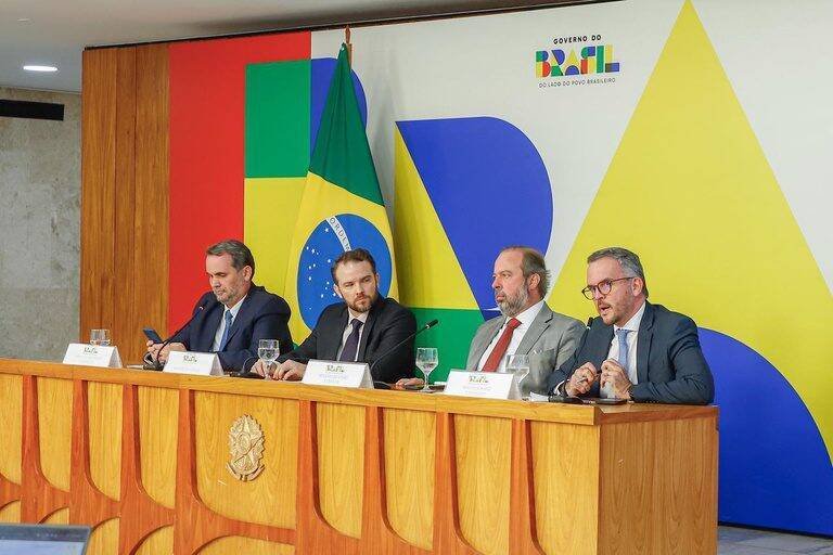 Governo Federal anuncia medidas para frear alta do combustível de aviação