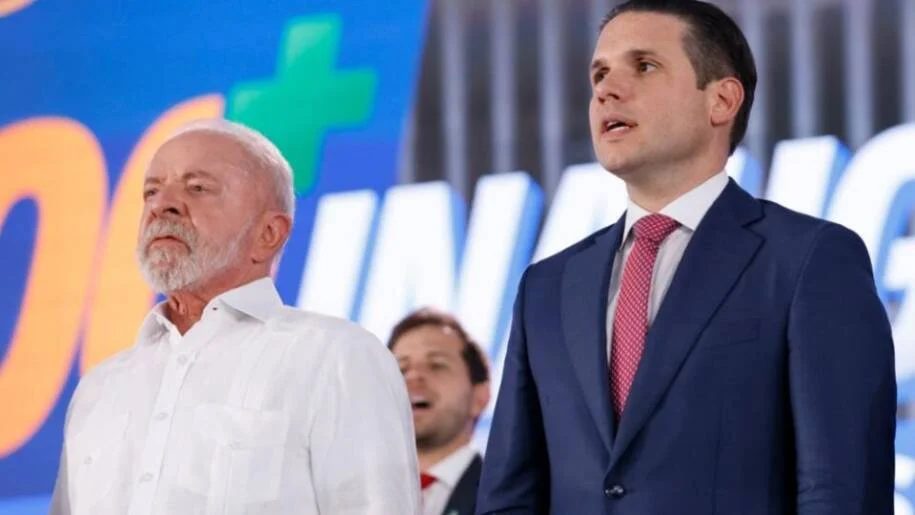Governo Lula mantém PL do fim da escala 6×1, enquanto Hugo Motta fala em recuo