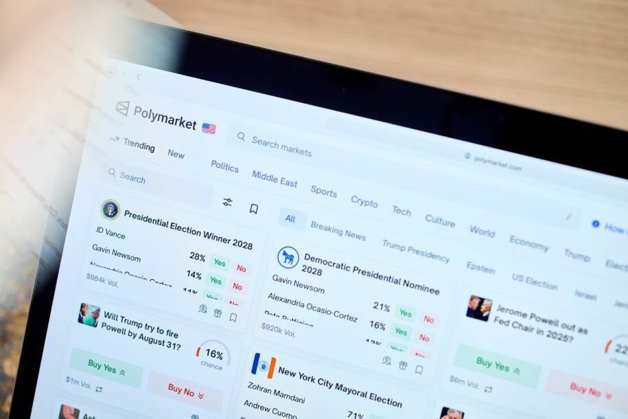 Governo proíbe Polymarket e Kalshi; Lula pede apoio da militância