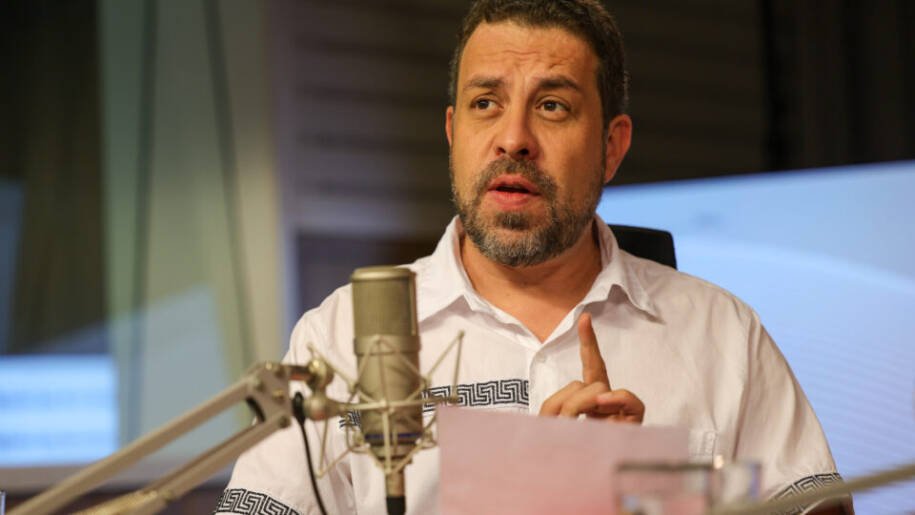 Guilherme Boulos critica recuo do governo em regulamentação de apps e gera tensão