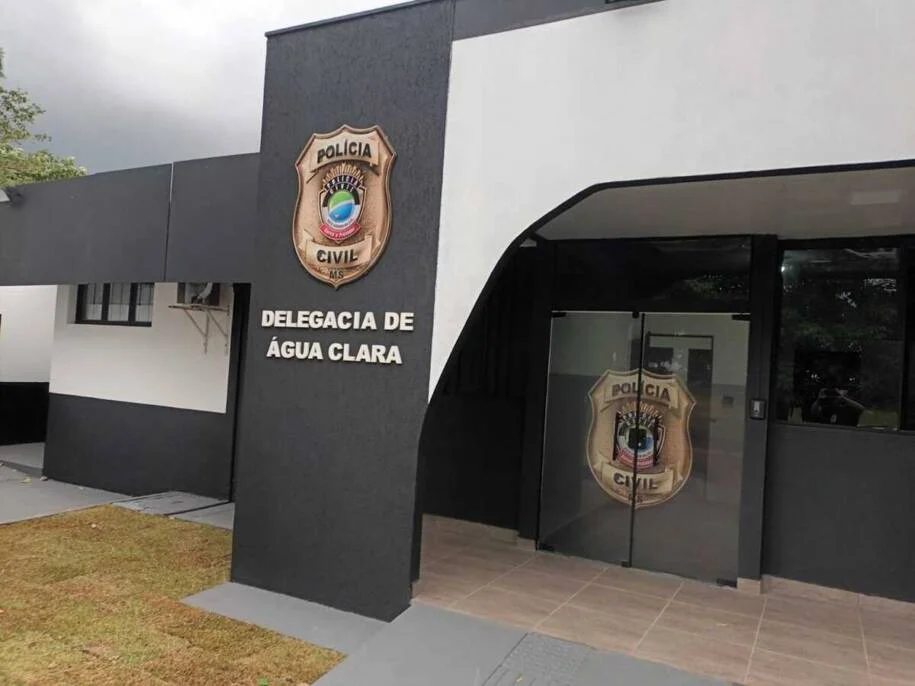 Homem é preso por tentativa de feminicídio após atropelar mulher em Água Clara