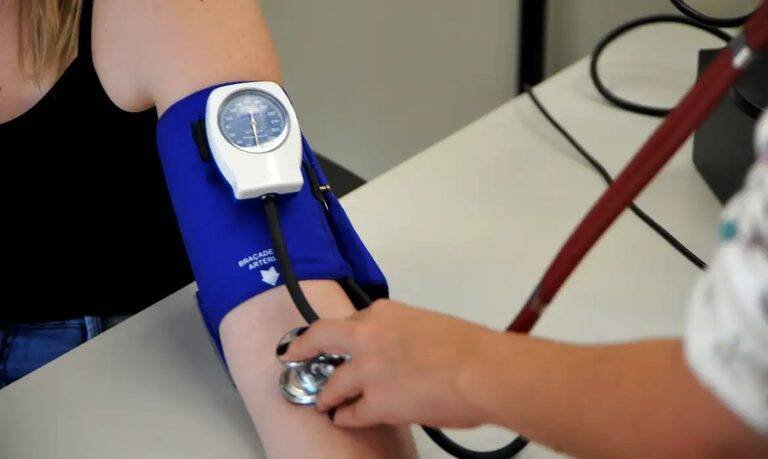 HUAC-UFCG alerta: mais de 32% da população tem hipertensão e precisa de cuidados!