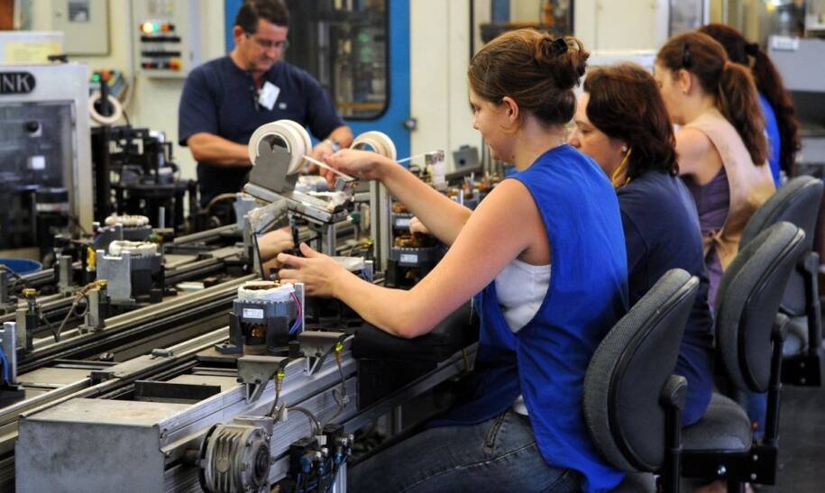 IBGE revela desemprego de 6,1% e recorde na renda média dos trabalhadores