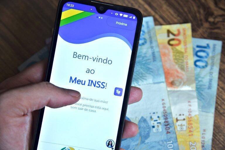 INSS anuncia pagamento antecipado do 13º para 35 milhões de beneficiários e gera expectativa