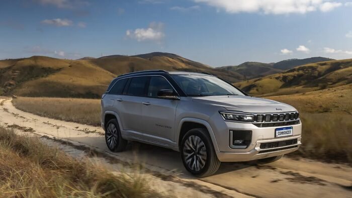 Jeep reduz preços do Commander 2027 e desafia Toyota Corolla Cross com descontos