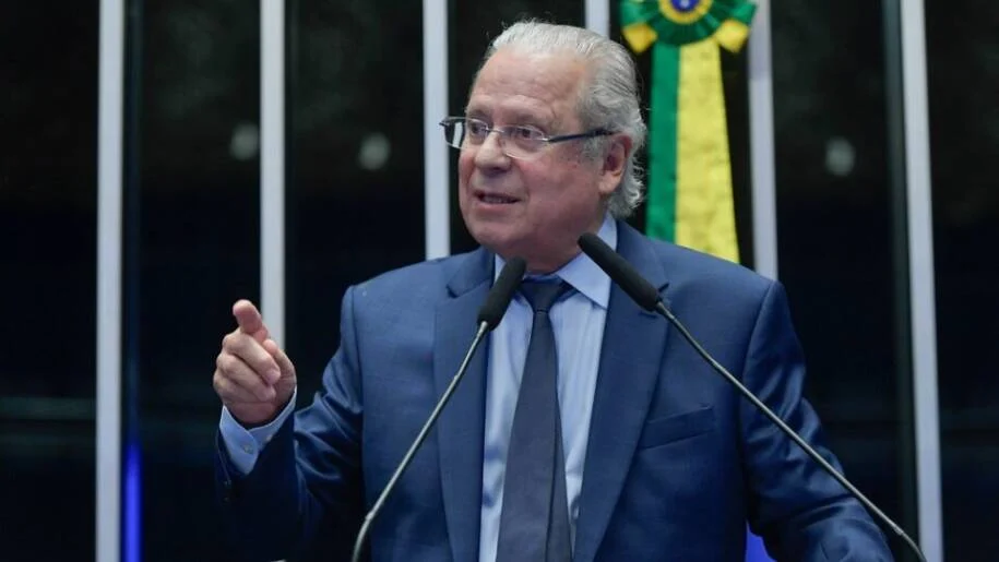 José Dirceu revela que adversário de Lula é Jair Bolsonaro, não Flávio