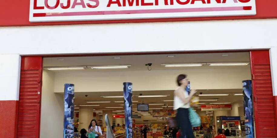 Juíza Caroline Rossy confirma venda da UPI Uni.Co para Fan Store e desclassifica Solver