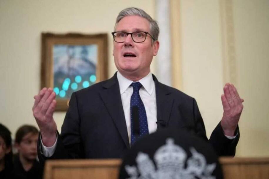 Keir Starmer critica Trump e Putin por aumento do preço da energia no Reino Unido