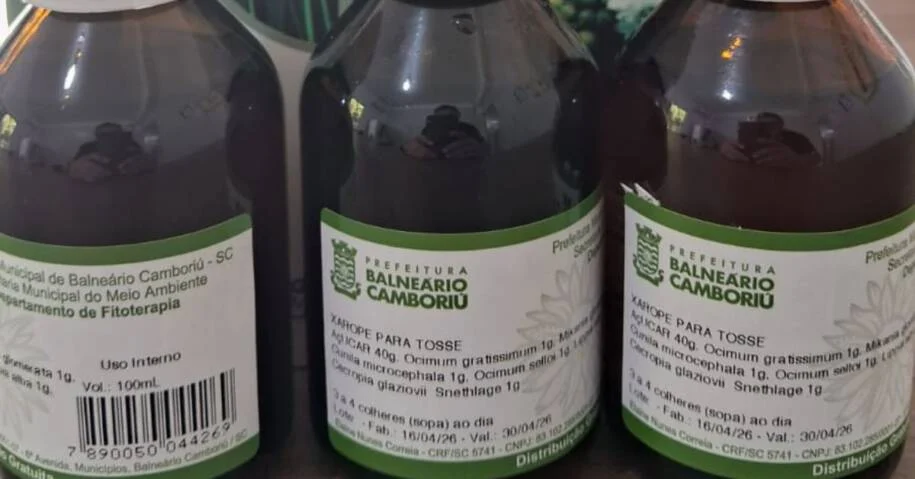 Laboratório de Fitoterapia retoma distribuição de xarope para tosse em Balneário Camboriú