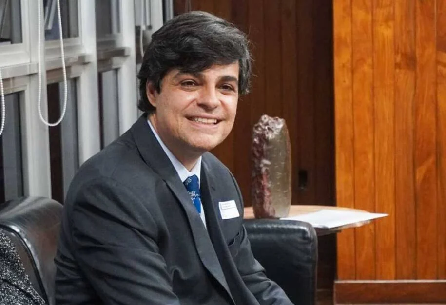 Leonardo Sica exige investigação de ministros do STF por uso de jatinhos particulares