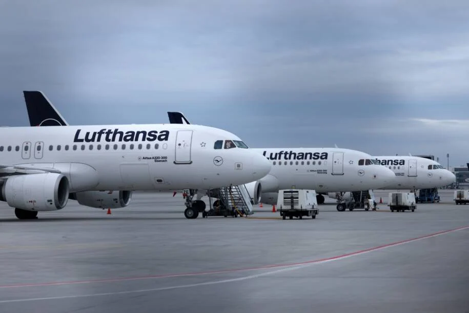 Lufthansa cancela 20 mil voos na Europa enquanto guerra no Irã provoca crise
