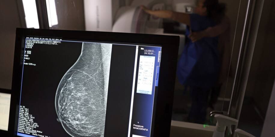 Luiz Inácio Lula da Silva sanciona lei que garante folgas para exames preventivos