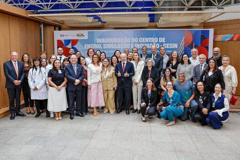 Lula anuncia R$ 41 milhões ao InCor e sanção de PL sobre vacinas contra câncer