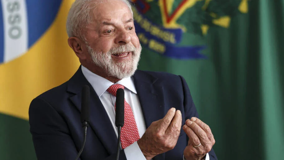 Lula critica fim do imposto sindical e aponta ‘asfixia’ dos sindicatos