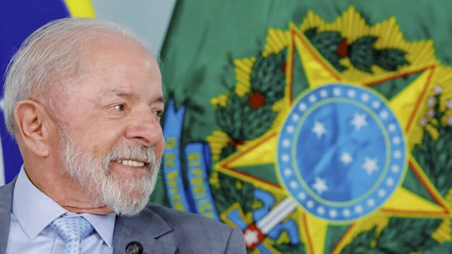 Lula enfrenta crise: juros altos e endividamento afetam renda das famílias