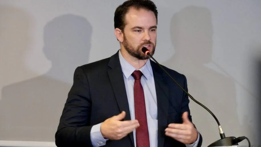 Lula planeja novo programa Desenrola para reduzir endividamento recorde