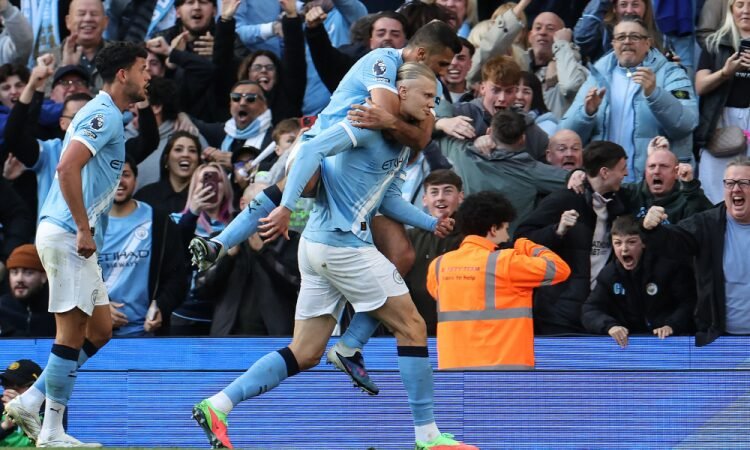 Manchester City derruba Arsenal e ameaça sonho do título após 22 anos
