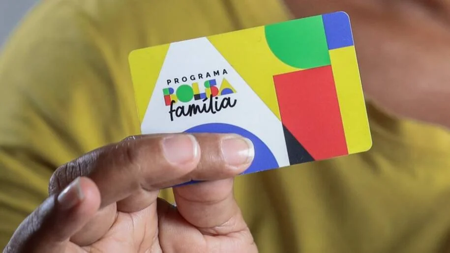 Maranhão lidera com 460 mil a mais no Bolsa Família que CLTs; Brasil em alerta!