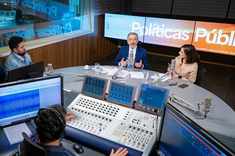 Márcio Elias Rosa revela planos do governo Lula para reduzir jornada de trabalho