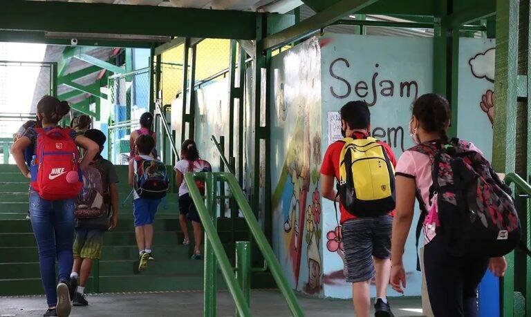 MEC Lança Programa Escola que Protege e Combate Violência nas Escolas