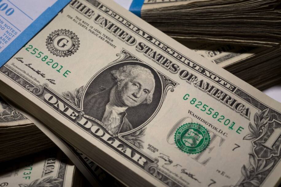 Ministra do Japão anuncia ‘ação decisiva’ e dólar recua com tensão no câmbio