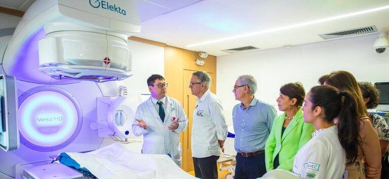 Ministro da Saúde Alexandre Padilha anuncia R$ 8 milhões para GRAACC e Unifesp