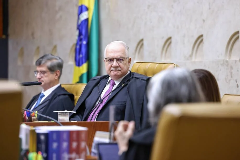Ministro Edson Fachin repudia indiciamentos de Gilmar Mendes e colegas após CPI