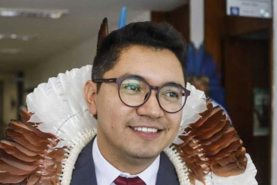 Ministro Eloy Terena visita hospital em Dourados após surto de chikungunya