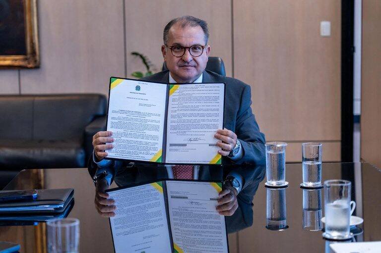 Ministro George Santoro assina portarias que transformam integridade no Ministério dos Transportes