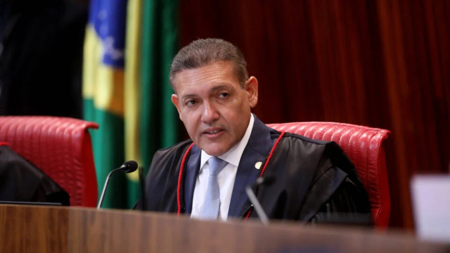 Nunes Marques assume presidência do TSE; Mendonça será seu vice em 2026