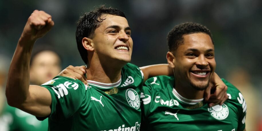 Palmeiras domina Jacuipense e avança na Copa do Brasil com expulsão polêmica
