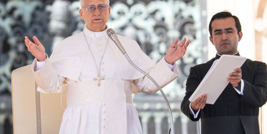 Papa Leão XIV clama pelo fim da guerra enquanto EUA e Irã buscam paz no Paquistão