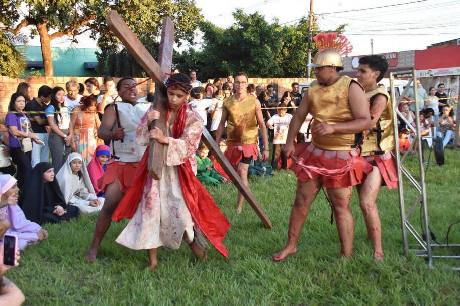 Paróquia Nossa Senhora Aparecida das Moreninhas celebra 38ª Via Sacra em Campo Grande