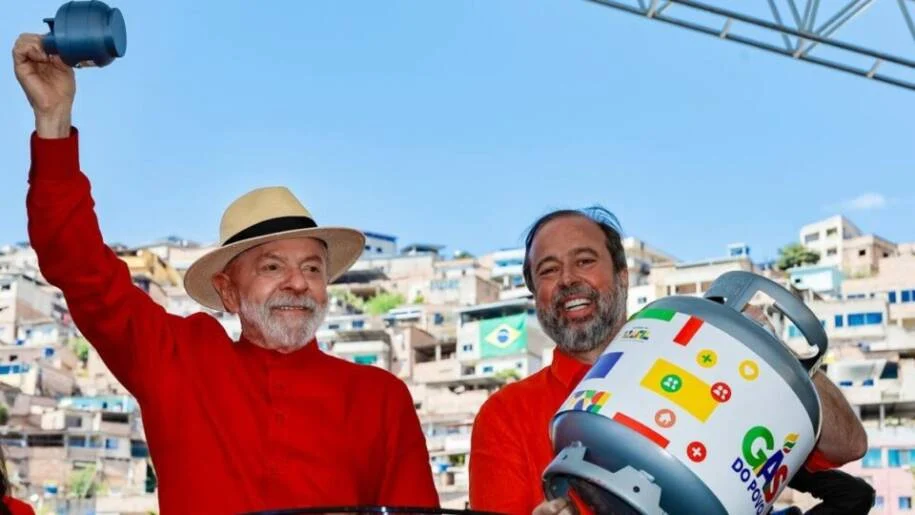 Petrobras decide devolver recursos do leilão de gás após críticas de Lula