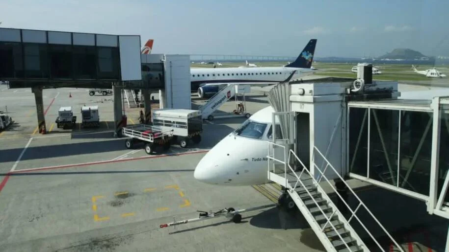 Petrobras decide reajustar querosene de aviação em 18% e evita crise nas passagens