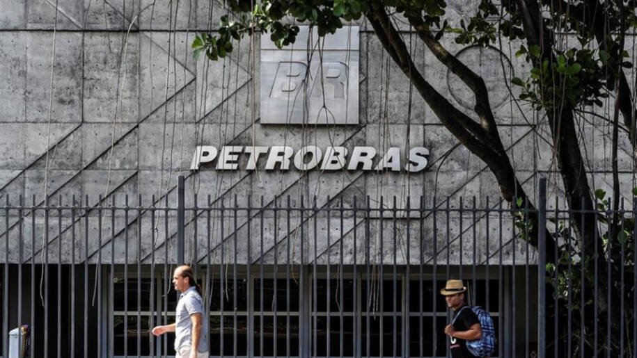 Petrobras nega defasagem nos combustíveis enquanto Abicom aponta perdas alarmantes