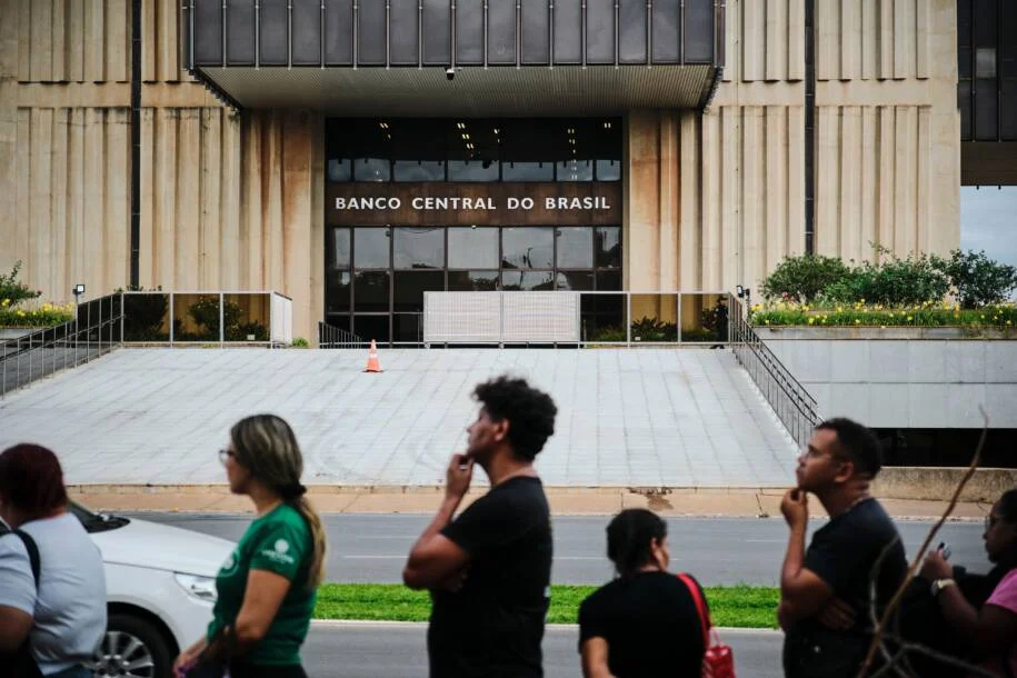 Petróleo impulsiona exportações brasileiras e preocupa com inflação nos EUA