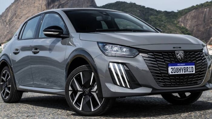 Peugeot reduz preços do 208 e supera Renault Kwid com descontos de até R$ 40 mil