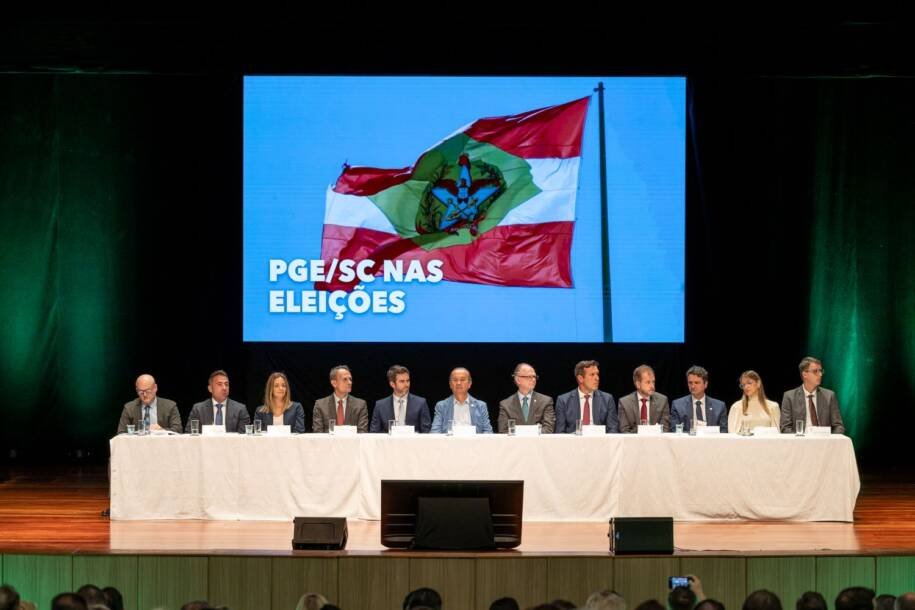 PGE/SC apresenta assistente virtual e discute impactos da IA nas eleições