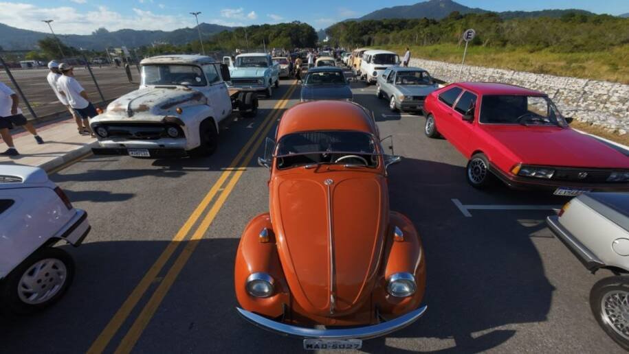 Prefeita Juliana Pavan e Governador Jorginho Mello celebram Rota do Antigomobilismo em BC