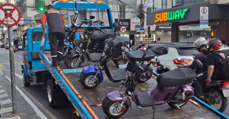 Prefeitura de Balneário Camboriú intensifica fiscalização e remove 11 veículos