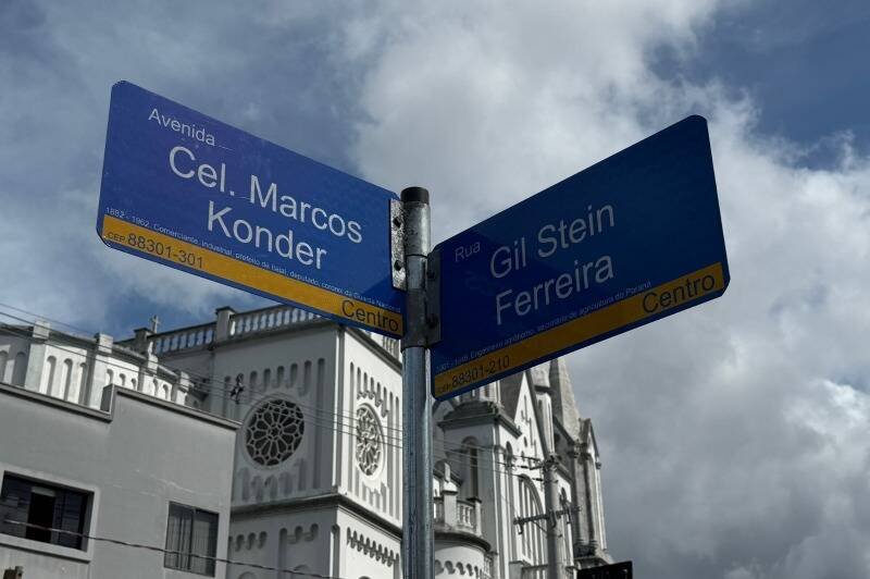 Prefeitura de Itajaí inicia instalação de placas e resgata histórias locais